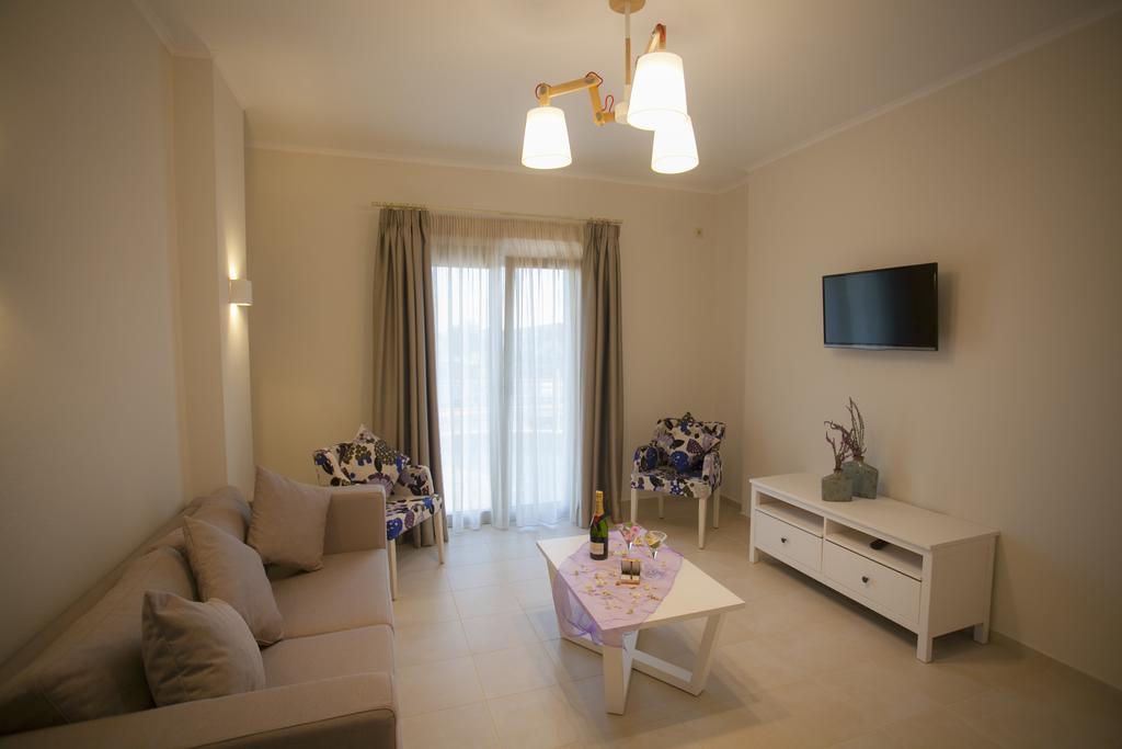 Aktaia Boutique Hotel Ammoudia Room photo
